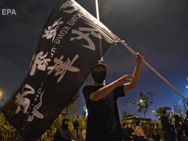 ﻿У Гонконзі заарештували п'ятьох підлітків за підозрою в убивстві під час протестів