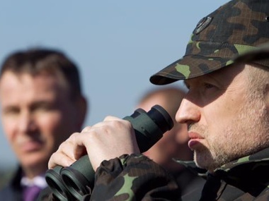 Турчинов: Неправда, что украинские военные в Крыму не знают, что делать