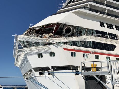 В мексиканском порту столкнулись два круизных лайнера, есть пострадавшие