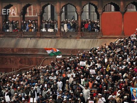 В Индии количество убитых во время протестов возросло до 17. Фоторепортаж