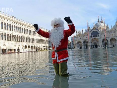 В Венеции снова произошло наводнение. Фоторепортаж