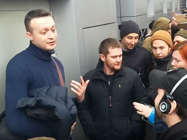 ﻿Журналістів видання Шарія вигнали з Київського апеляційного суду 