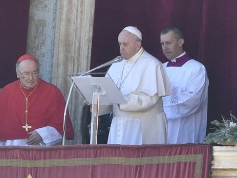 Папа римский обратился к миру с рождественским посланием
