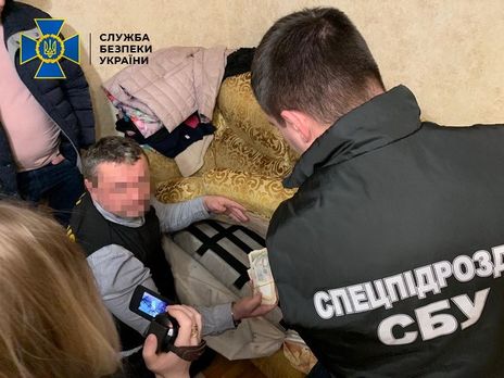 Начальник одного из отделов Минобороны в Хмельницкой области систематически брал взятки – СБУ