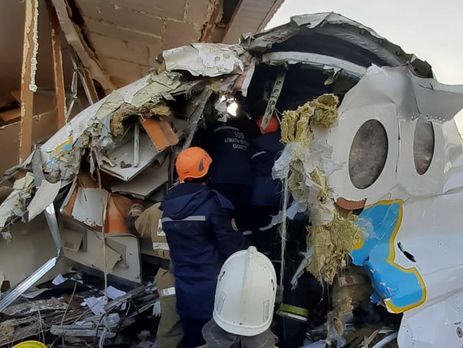 ﻿Двох українців, які були на борту літака, що зазнав аварії в Казахстані, госпіталізовано з травмами – МЗС України