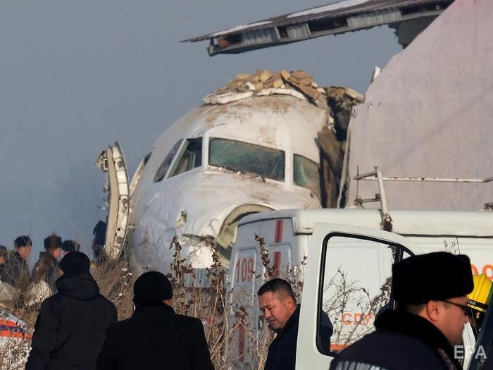 Число пострадавших в авиакатастрофе в Казахстане достигло 53 человек