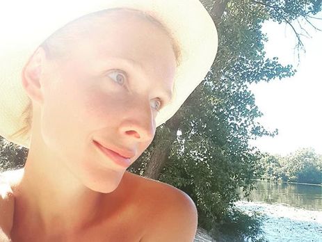 Фото Осадчей в школьной форме разместили в соцсети