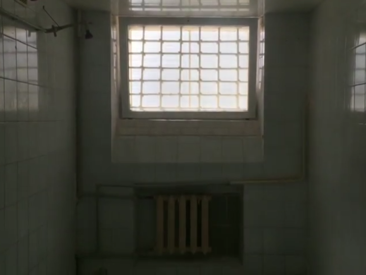 СБУ показала журналистам "тайную тюрьму" в Харькове. Видео