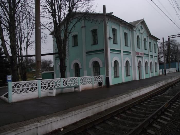 ﻿"Укрзалізниця" відновила рух приміських поїздів у прифронтовому Верхньоторецькому