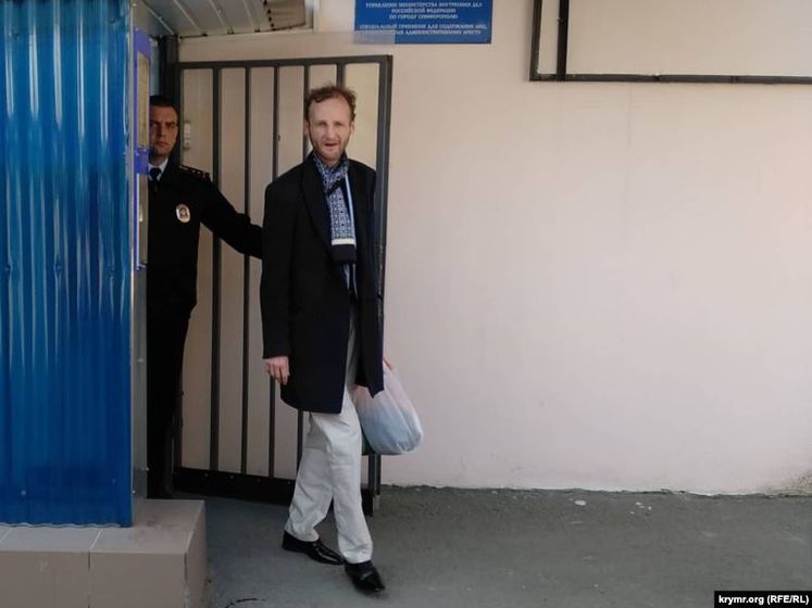 Крымского журналиста Гайворонского депортировали на территорию материковой Украины