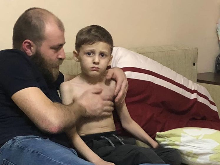 ﻿Сім'я п'ятирічного Микити Петухова просить допомогти йому перемогти рак