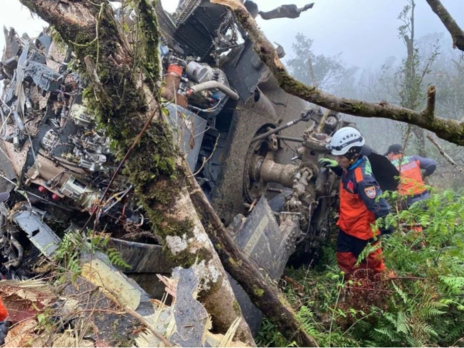 В результате аварии вертолета погибли восемь человек