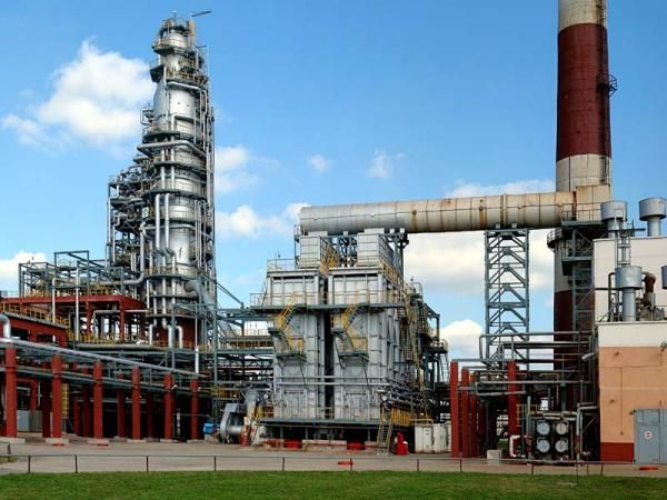 Белорусские нефтеперерабатывающие заводы из-за отсутствия поставок российской нефти снизили загрузку до технологического минимума
