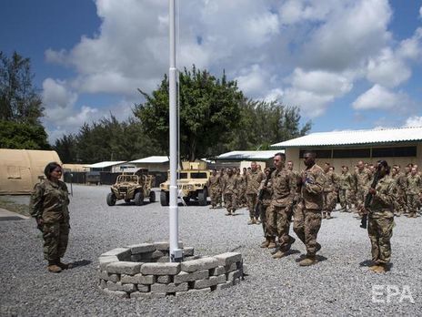 ﻿Напад на американську військову базу в Кенії. Загинуло троє американців, ще двоє дістали поранення