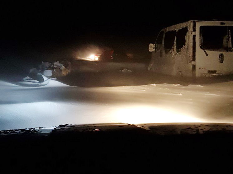 ﻿У Чернівецькій області понад 15 автомобілів опинилися у сніговому полоні – ЗМІ