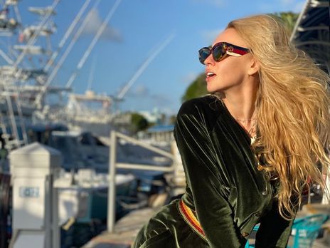 ﻿Полякова зняла на відео танець молодшої дочки