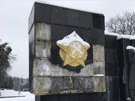 Добкин заявил, что купил за 500 тыс. грн орден Победы со львовского монумента Славы
