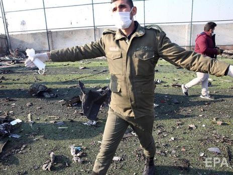 Крушение самолета МАУ в Тегеране. Посольство Украины в Иране заявило, что версии теракта или ракетной атаки исключены, затем исправило сообщение