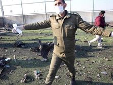 Крушение самолета МАУ в Тегеране. Посольство Украины в Иране заявило, что версии теракта или ракетной атаки исключены, затем исправило сообщение