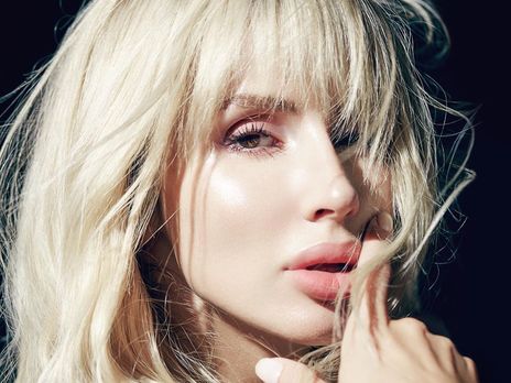 Loboda продемонстрировала фигуру в раздельном купальнике