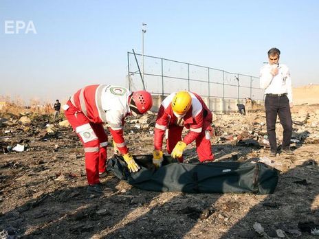 На борту разбившегося в Тегеране самолета находилось 167 пассажиров и девять членов экипажа, в том числе 11 граждан Украины