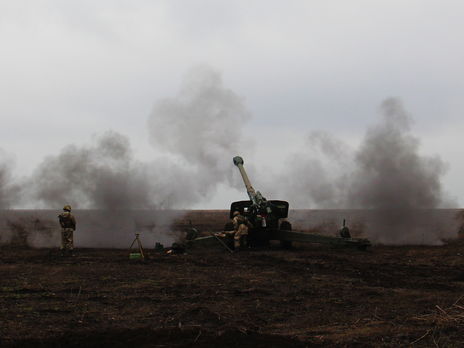 Двое украинских военных получили ранения на Донбассе