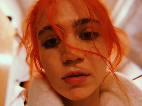 Девушка Маска намекнула на беременность