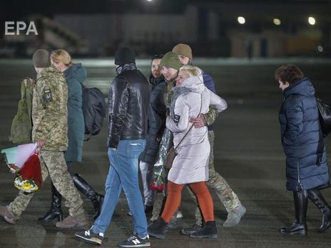У 26 освобожденных во время обмена на Донбассе украинцев нет паспортов – Минветеранов