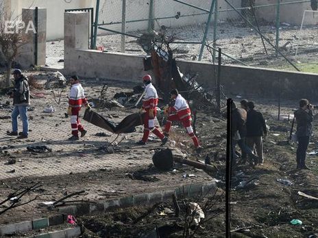 Пристайко: Украинская команда не подтверждает фото с бульдозером на месте крушения самолета МАУ в Иране