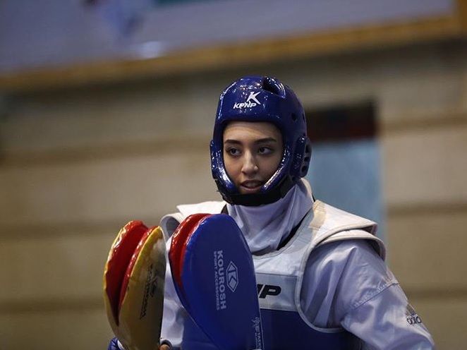 "Мы лишь инструменты". Из Ирана эмигрировала единственная в стране женщина-призер Олимпиады
