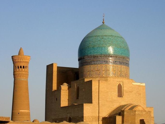 В мечетях Узбекистана запретили молиться за здоровье Каримова &ndash; СМИ