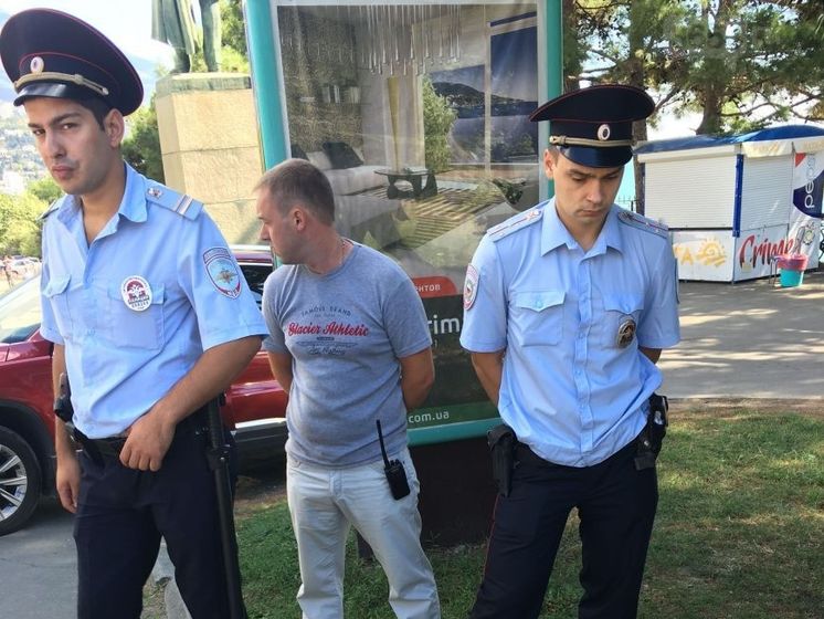 В оккупированном Крыму бывший заммэра Ялты поджег себя, протестуя против сноса кафе