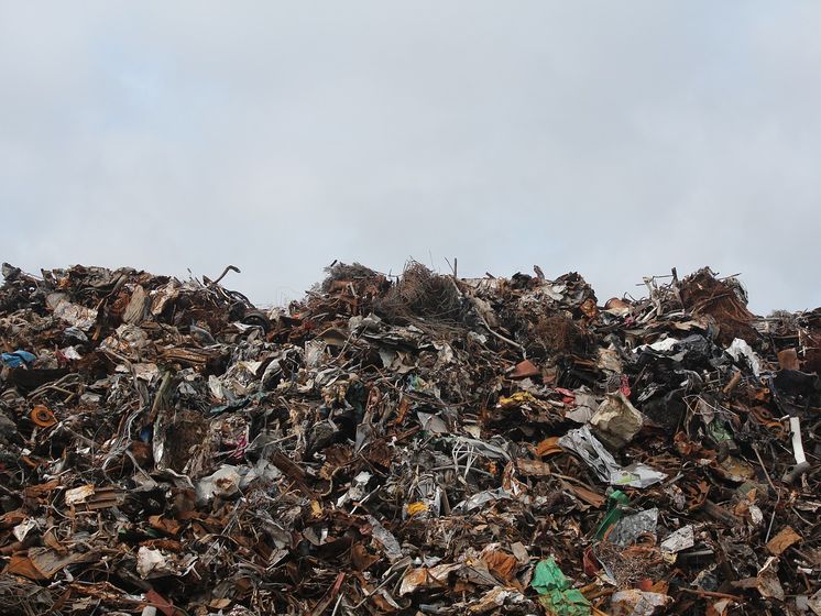 Во Львовской области чиновника уличили в фиктивной утилизации мусора. Убытки оценили в 1 млн грн