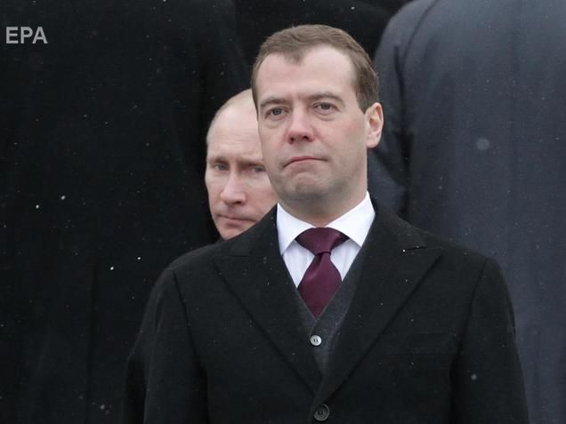 Медведев заявил, что на отставку правительства РФ повлиял "фактор времени"