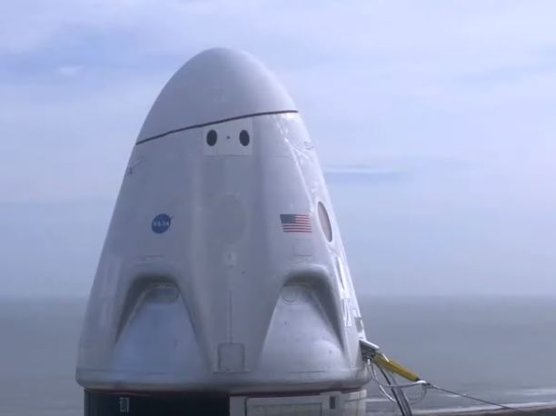 ﻿SpaceX випробувала пасажирський космічний корабель Crew Dragon в аварійному режимі. Відео