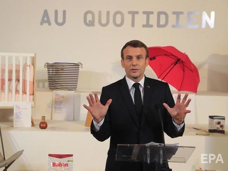 В Париже протестующие против пенсионной реформы пытались ворваться в театр, где находился Макрон