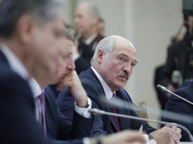 Лукашенко заявил, что Россия не разрешает поставки нефти из Казахстана в Беларусь