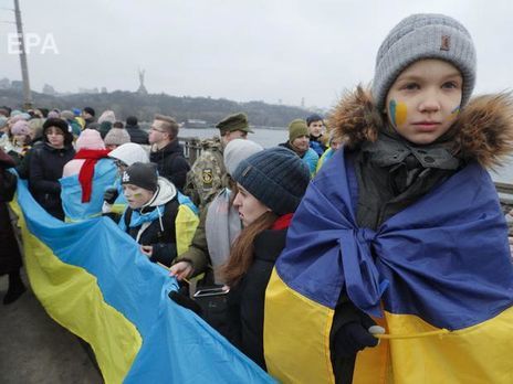 ﻿У Києві в День соборності українці вишикувалися в живий ланцюг. Фоторепортаж