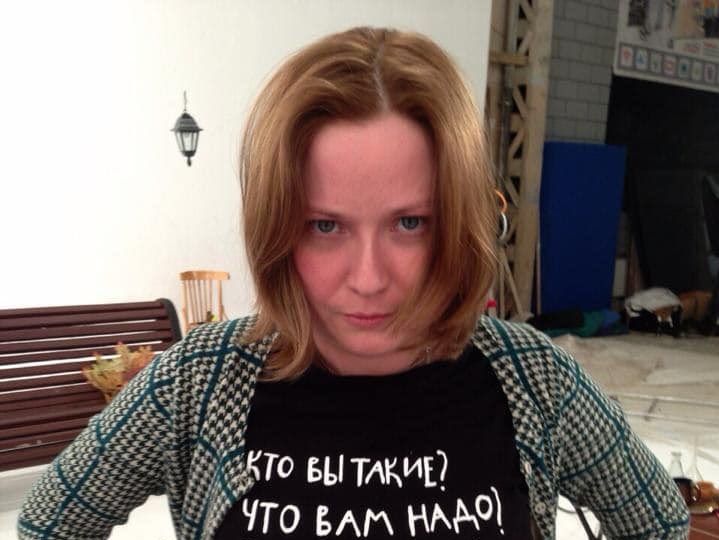 "Идите нах...й". Навальный показал нового министра культуры РФ с нецензурной надписью на футболке