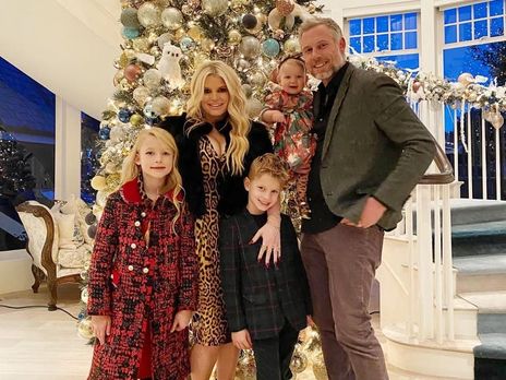 ﻿Джессіка Сімпсон зізналася, що в шестирічному віці зазнала сексуального насильства 