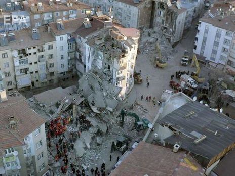 ﻿За попередніми даними, українців серед жертв землетрусу в Туреччині немає – МЗС України