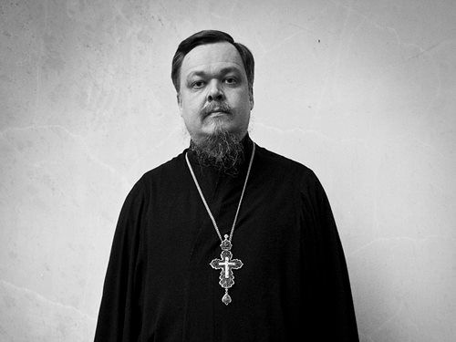 ﻿Патріарх РПЦ Кирило заборонив архієреям бути на відспівуванні ексспікера Чапліна – журналіст