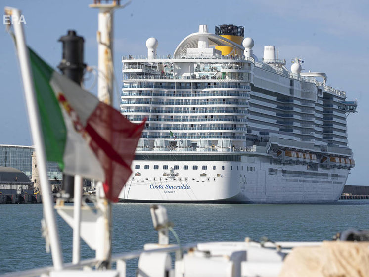 ﻿Коронавірус 2019-nCov. Пасажирів круїзного лайнера не випускають на берег в Італії через хворобу туристки з Гонконгу