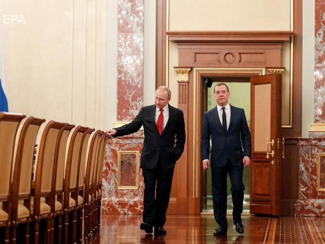 ﻿Путін визначив зарплату Медведєва на новій посаді