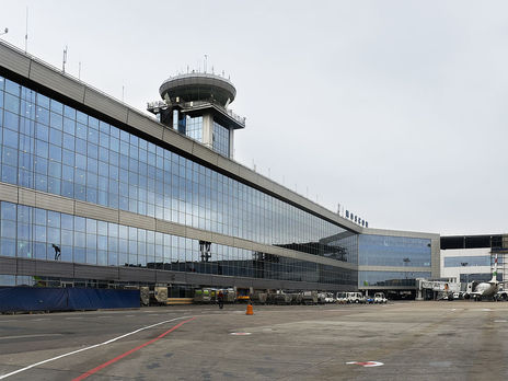 ﻿Пасажирка літака, що прилетів до Москви із Криму, погрожувала після приземлення підірвати лайнер