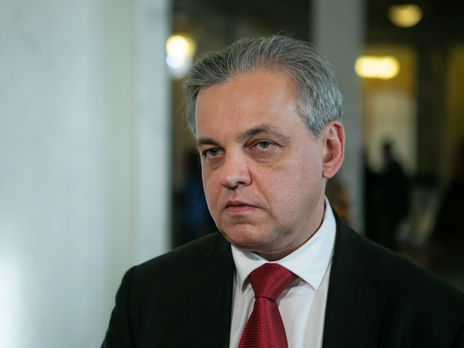 Рахманин: Зеленский может создать фундамент авторитарного правления, которым потом воспользуется кто‑то другой