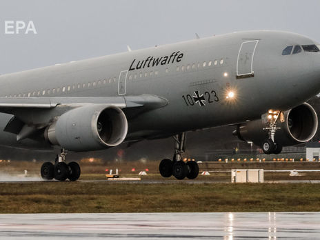 Германия эвакуировала более 120 человек из Китая. У двоих обнаружили коронавирус