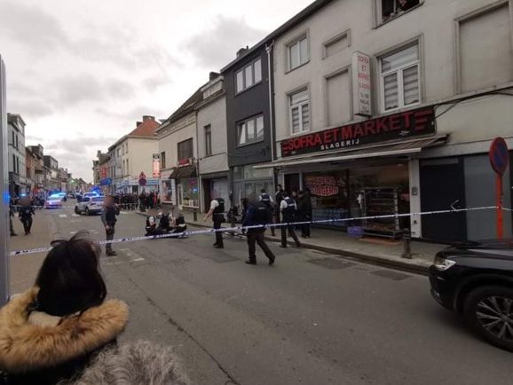 ﻿У Бельгії поліція стріляла в озброєну ножем жінку – ЗМІ