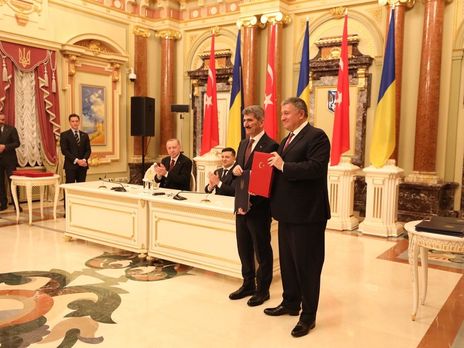 Украина и Турция договорились о взаимном признании водительских удостоверений