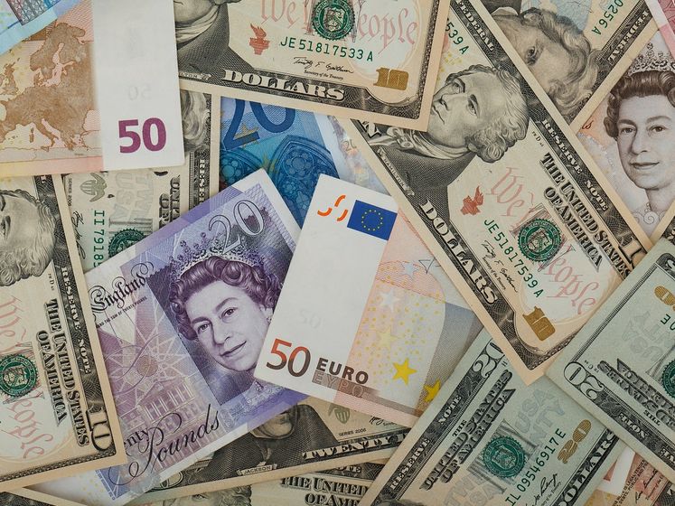 ﻿Гривня суттєво зміцнилася щодо долара і євро